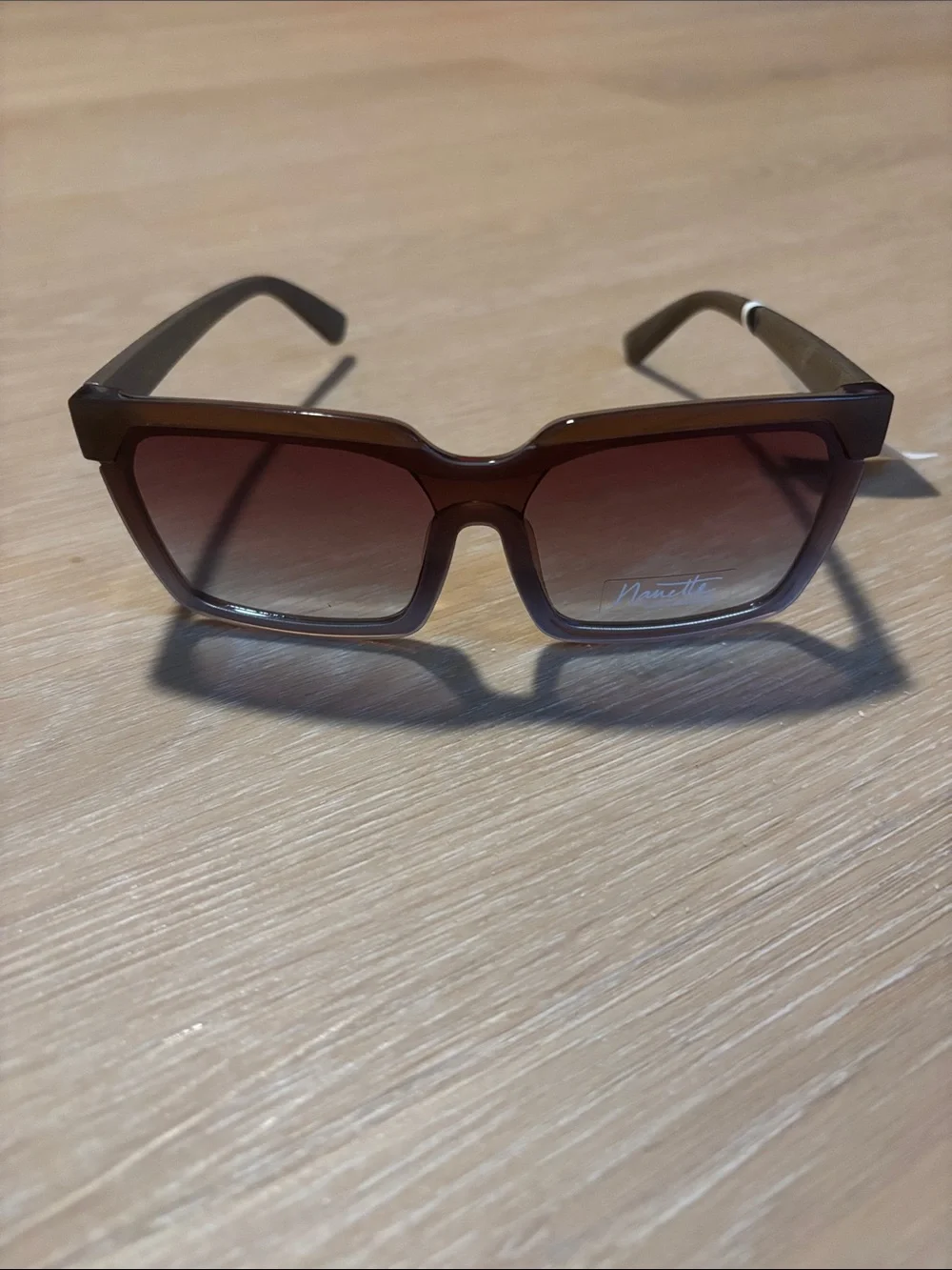 NWT Nanette Lepore Women's Sunglasses